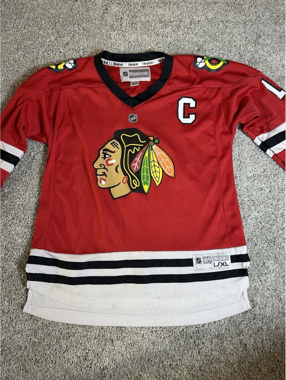 NHL Reebok CHICAGO BLACKHAWKS #19 J TOEWS Red Replica Hockey YOUTH Jersey L/XL